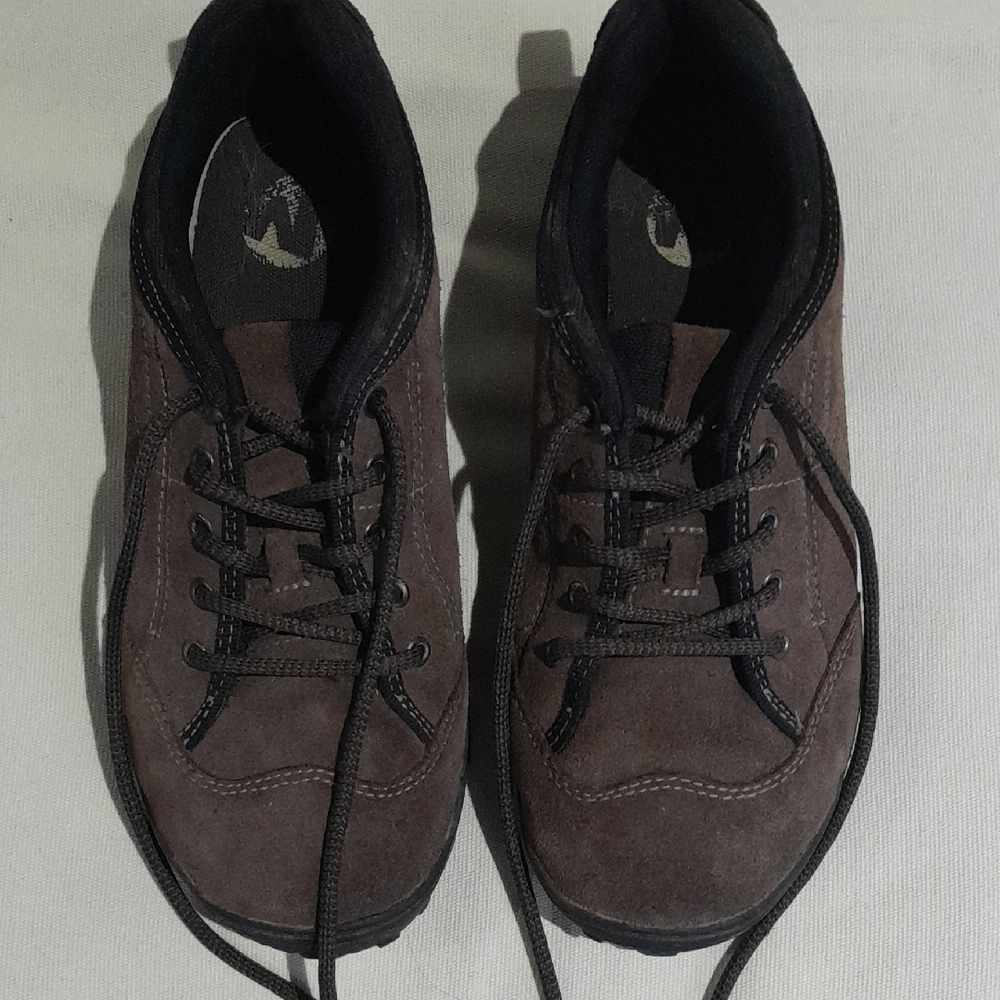 Merrell sight lace kids bracken Dark Brown shoes Rugged Sole and Suede finish